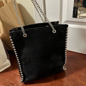 Shoulder bag, used for work, fits laptop